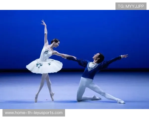 “新加坡赛场，游泳与水上芭蕾大放异彩”