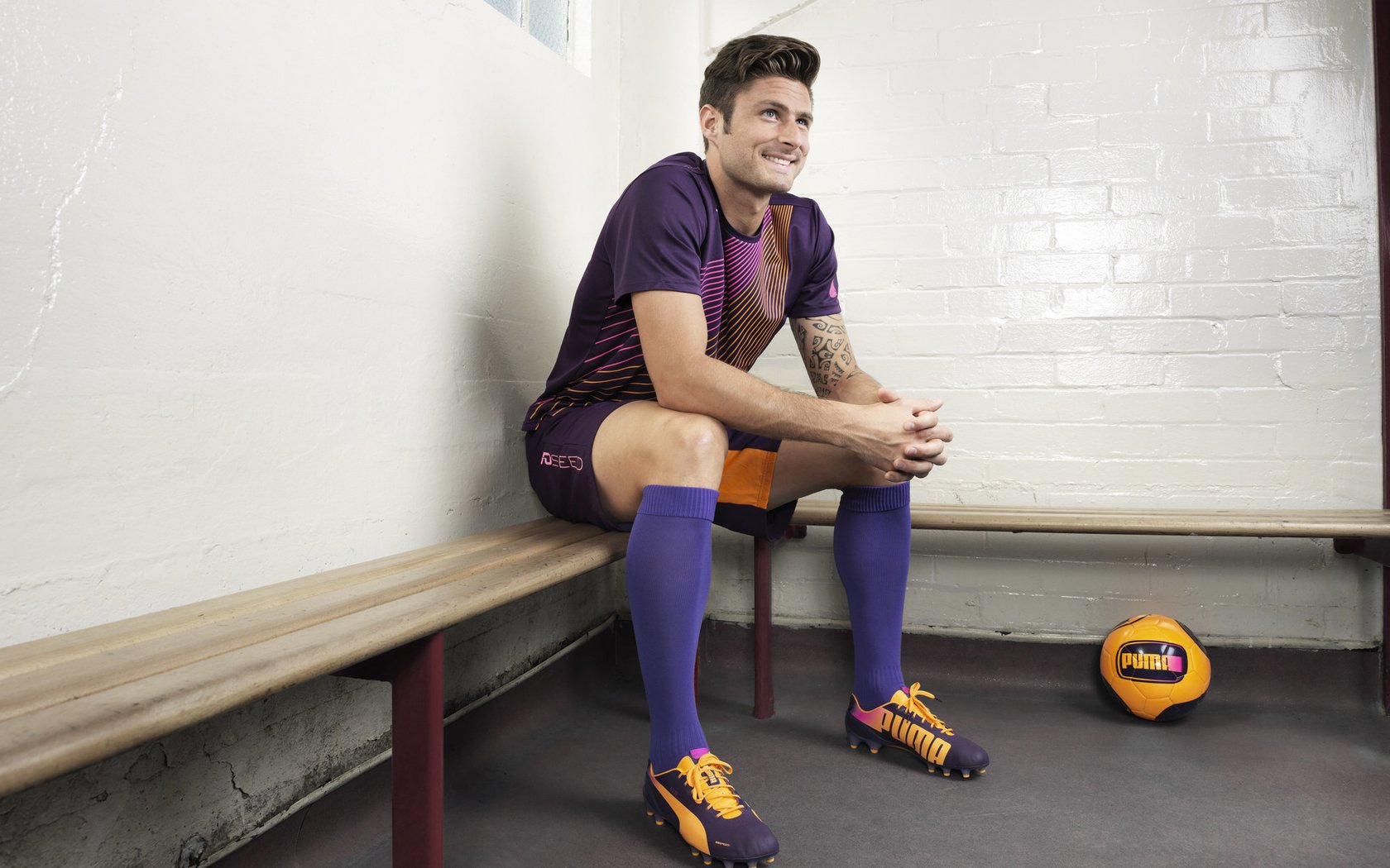 以足球为主题的创意街区逐渐成型,打造特色旅游经济区,足球主题环创走廊